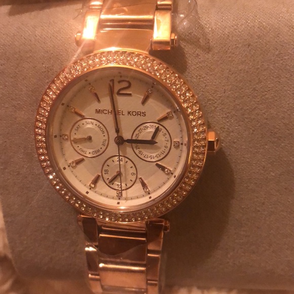 Michael kors rose gold watch - Picture 2 of 8